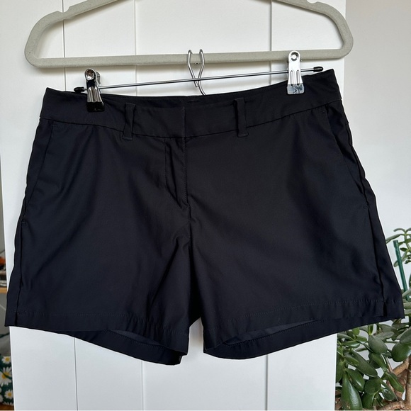 Nike Dri-FIT Black Golf Shorts 4” inseam, EUC, Size 6 - Picture 3 of 5